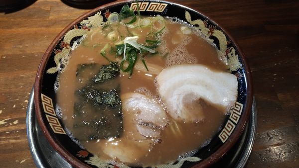 「とんこつラーメン」@風来軒 加納本店の写真