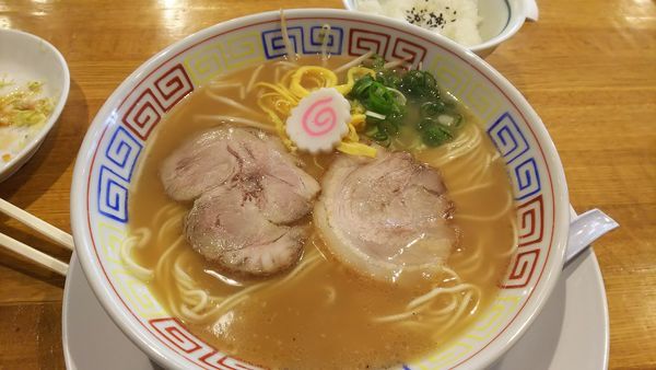 「ランチセット（メンチカツ定食）のラーメン」@中華そば 三浦の写真