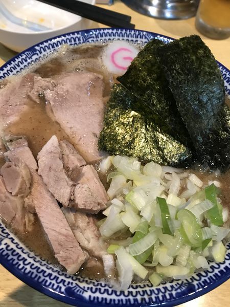 「中華そば 味玉 半チャーシュー」@くり山の写真