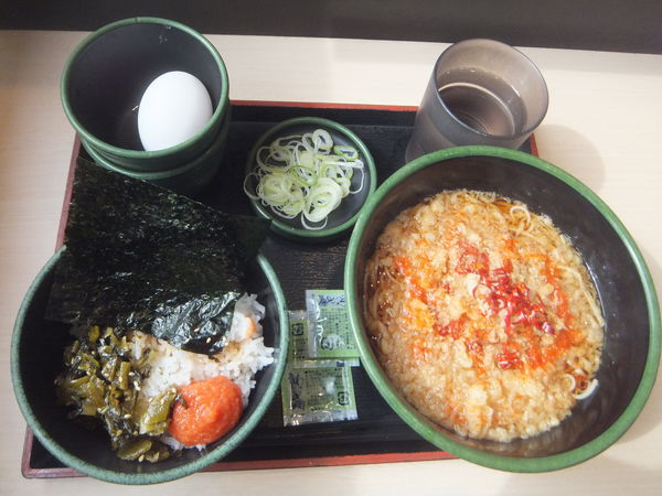 「朝そば(高菜明太)360円&クーポンで生卵70円が無料」@ゆで太郎 環七西瑞江店の写真