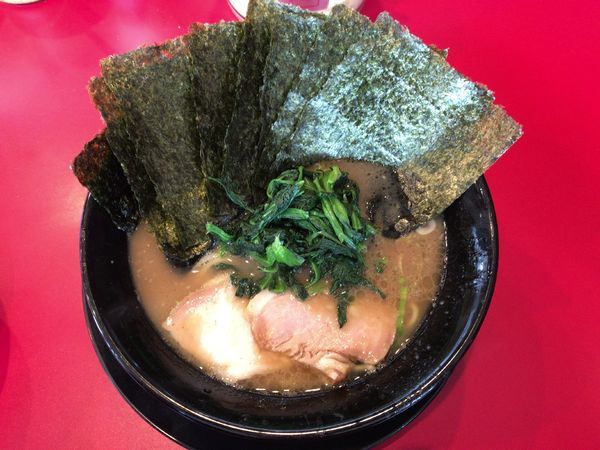 「ラーメン+玉子丼(800円)+のり(80円)」@家系ラーメン王道 王道之印の写真