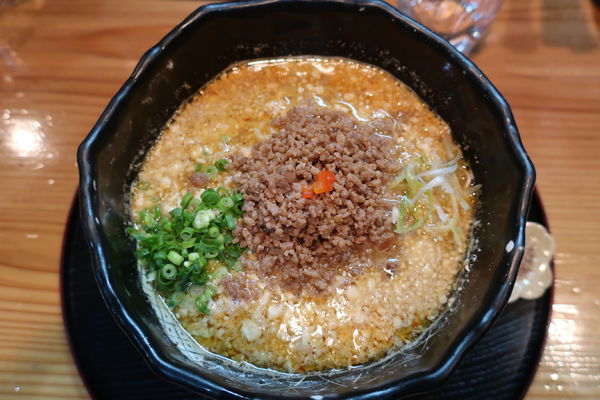 「担々麺　830円」@豆でっぽうの写真