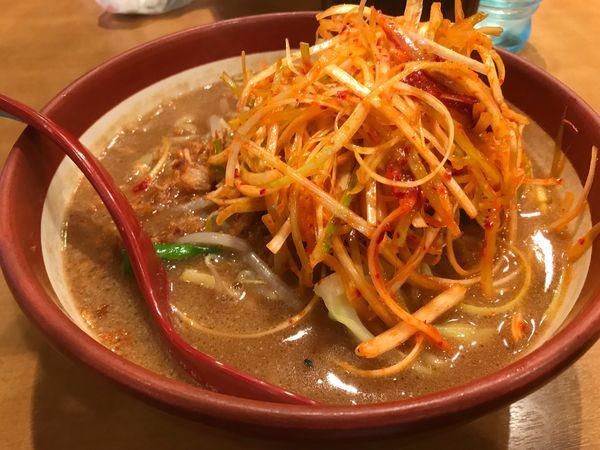 「伊勢味噌 肉ネギらーめん」@みそ屋 田所商店 WBG店の写真