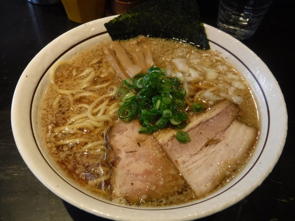 「煮干そば（中盛無料）800円」@中華そば しながわの写真