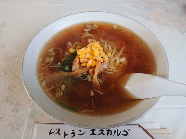 「もろこし入りラーメン 500円」@エスカルゴの写真