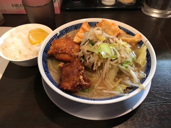 「タンメンワイルド 900円+ランチ時ごはん無料」@タンメン ニュータマヤの写真