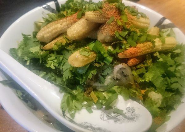 「からしびまぜそば（中盛り、パクチー、マシマシ）+」@カラシビ味噌らー麺・つけ麺 神田本店の写真