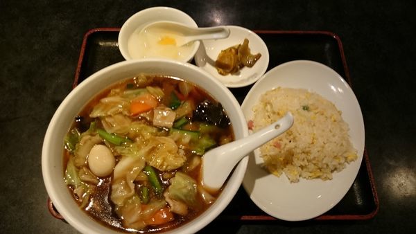 「五目そば・チャーハンセット（800円）」@中華居酒屋 香港厨房の写真
