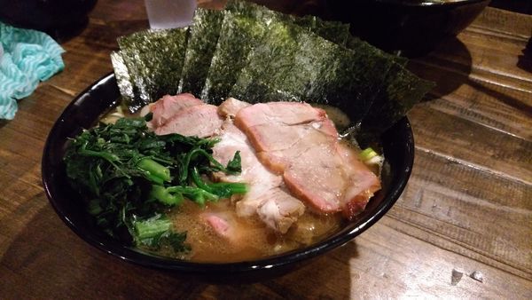 「中盛りチャーシュー麺　のり」@家系ラーメン クックらの写真