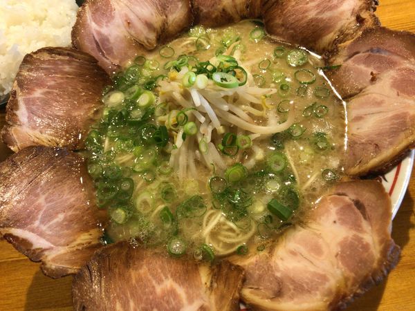 「ちゃーしゅーめん(白)＋替玉(無料)＋ごはん(中)」@水田商店の写真