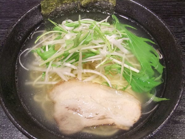 「ヘルシー牛骨ラーメン（730円）」@牛骨ラーメン いとうの写真