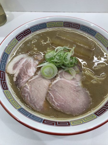 「煮干鰮豚骨らーめん（750円）」@煮干鰮豚骨らーめん 嘉饌の写真