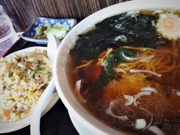 「ラーメン￥500＋半チャーハン￥250」@サッポロ亭の写真