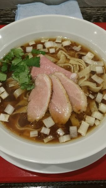 「鴨だし醤油らーめん」@鴨だしらーめん 鴨福の写真