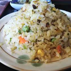 半チャーハン￥250