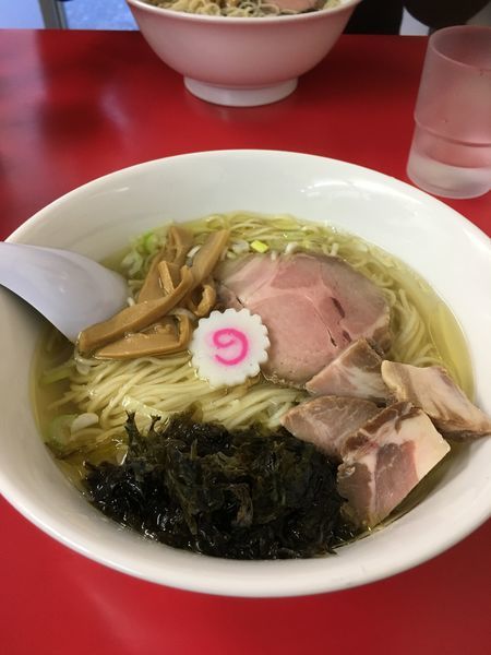 「塩煮干ラーメン＋わかめご飯＋切り落としチャーシュー」@らーめん えんやの写真