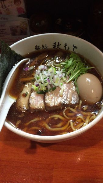 「醤油ラーメン＋チャーシュー」@麺処 秋もとの写真