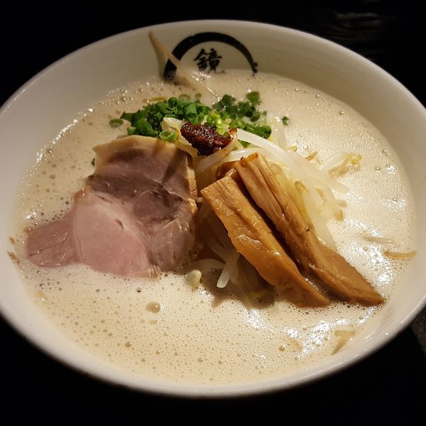 「鶏白湯ラーメン 大盛 ￥950」@らーめん愉悦処 鏡花の写真