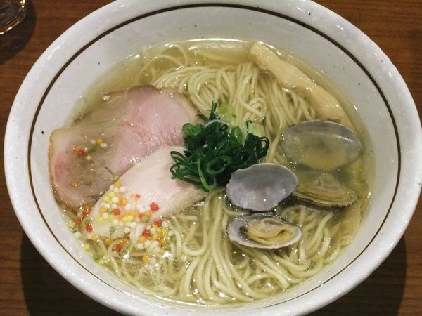 「帆立と浅利のリッチ塩そば(750円)」@麺 絆水産の写真
