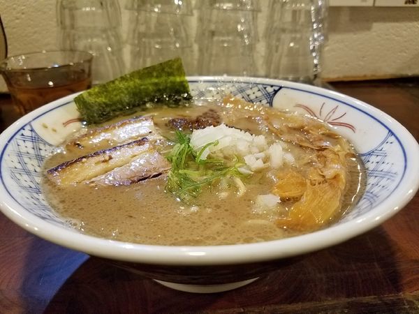 「らーめん(760円)」@麺や 庄のの写真