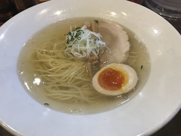 「羅臼昆布塩ラーメン 850円」@麺王道 勝の写真