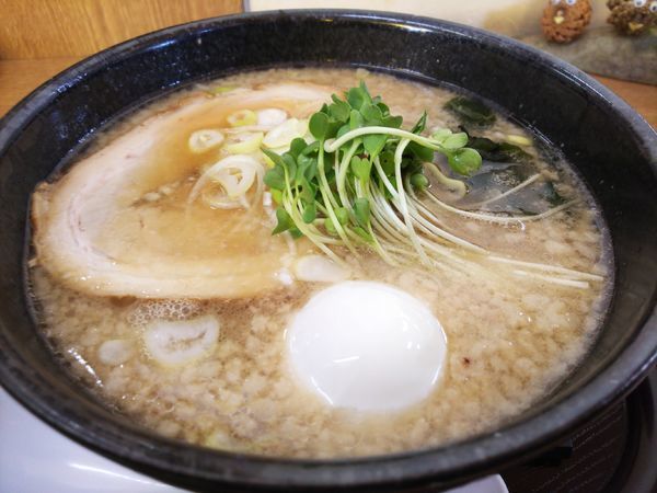 「にごり中華そば(限定品）＋ネギのせ」@和だし中華そば 田舎屋の写真