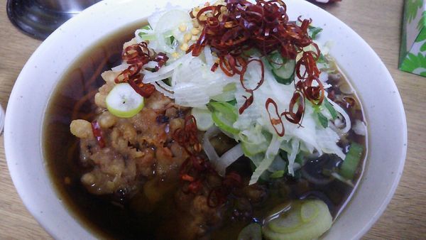 「ジャンボゲソそば」@一由そば 日暮里店の写真