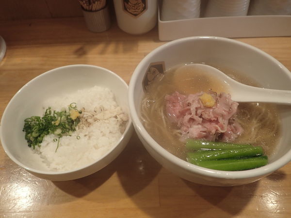 「醤油真鯛らーめん　雑炊セット(1000円)」@真鯛らーめん 麺魚の写真