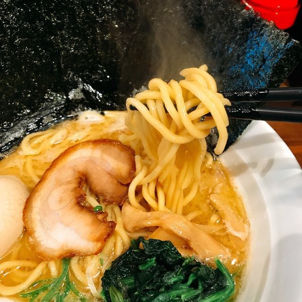 「味玉醤油豚骨」@横濱家系ラーメン 龍乃家の写真