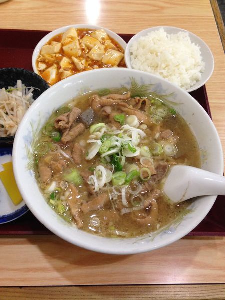 「もつ煮ラーメン780円 Aセット350円」@まつせいの写真