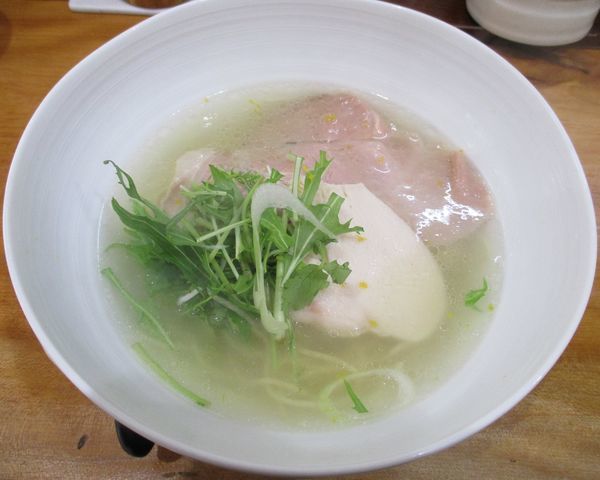 「鯛塩すましそば　780円」@鯛塩そば 縁の写真