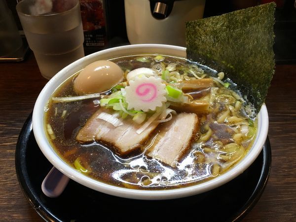 「醤油煮干そば＋味玉」@東京煮干中華そば 三三㐂 大森の写真