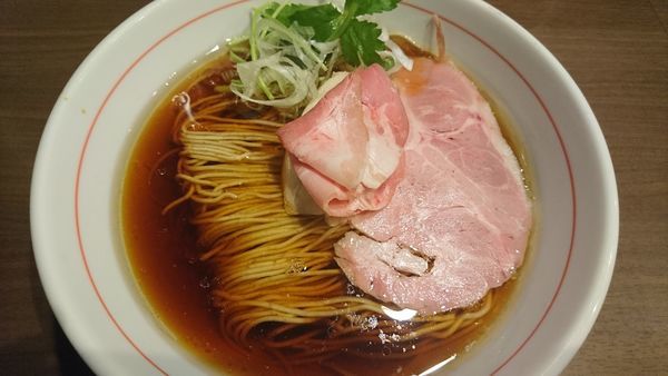 「ラーメン黒＋和え玉」@八咫烏の写真