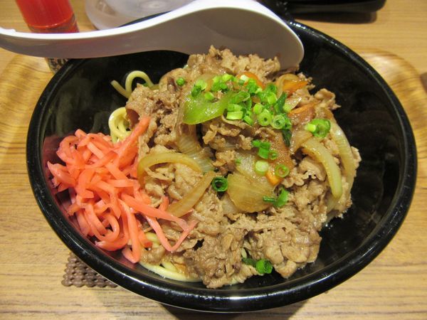 「牛まぜめん（８６４円）」@長崎ちゃんぽん リンガーハット TOKYO PREMIUM日比谷シャンテ店の写真