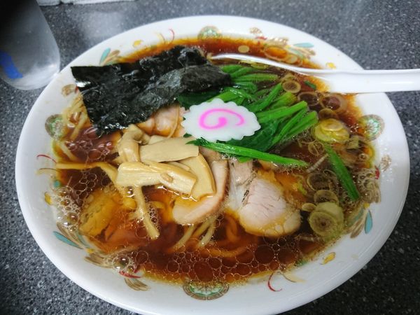「青島ラーメン800円＋茹ホウレン草増し50円」@青島食堂 南万代店の写真