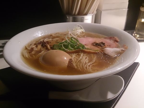 「そば(醤油)+味玉」@SOBAHOUSE金色不如帰の写真