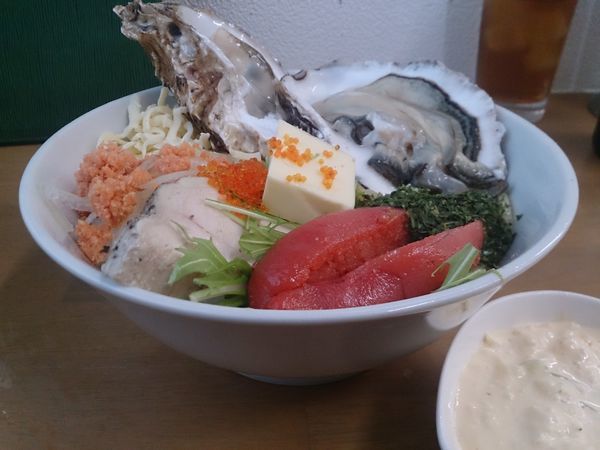 「活殻牡蠣 和え蕎麦 Ｓ」@MENYA 食い味の道有楽の写真