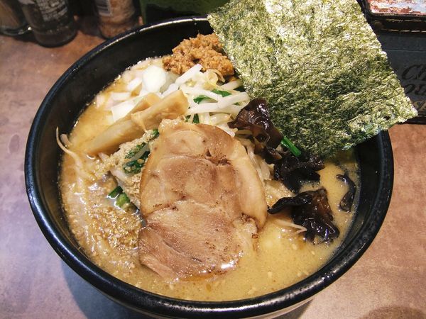 「【限定】トラディショナル味噌ラーメン（880円）」@NOODLE SOUNDSの写真