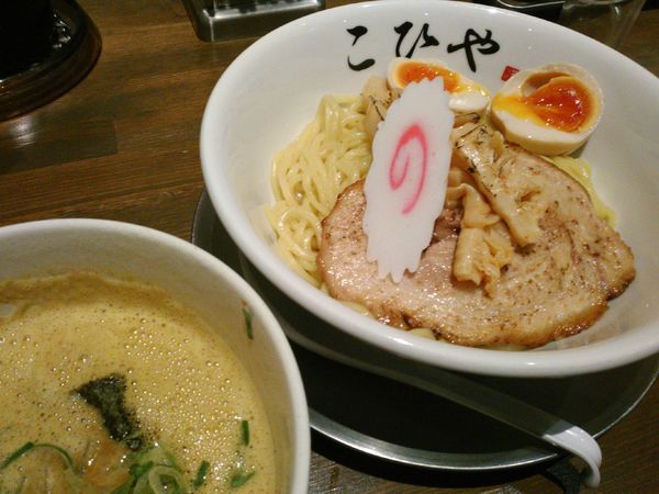 「川越醤油カレーつけそば（並；200g） ￥900・味玉」@川越らーめん こひやの写真