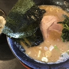 横浜ラーメン仁家の画像