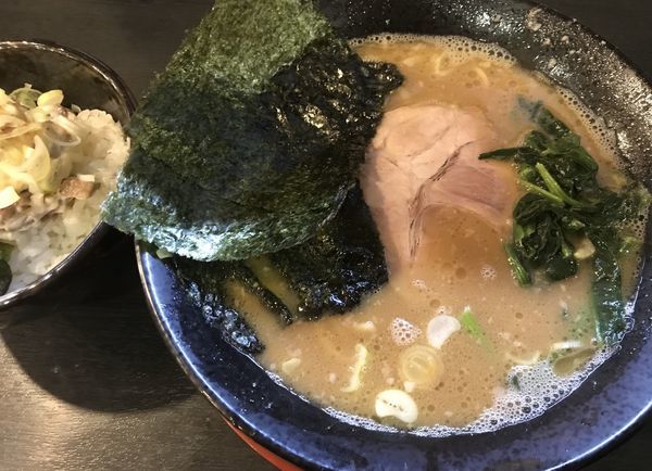 「ラーメン（醤油）」@横浜ラーメン仁家の写真