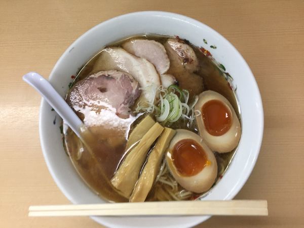「特製煮干しラーメン」@煮干鰮らーめん 圓の写真