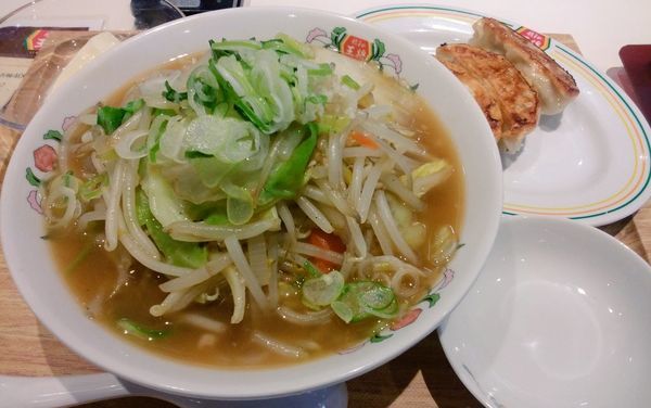 「野菜煮込みラーメン・フェアセットＡ」@餃子の王将 ウィングキッチン京急鶴見店の写真
