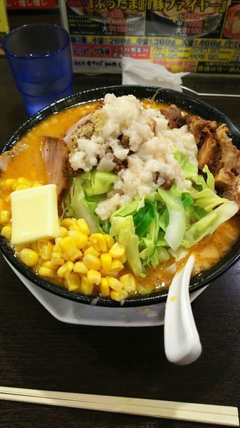 「味噌バターコーン 野菜増しニンニク普通脂ビタ」@ガツ盛りラーメンみちる屋 南流山店の写真