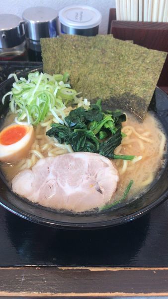 「ラーメン中盛り油少なめ」@中川家 平塚銀河大橋店の写真