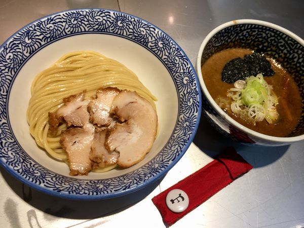 「チャーシュー濃厚魚介つけめん」@豚骨一燈の写真