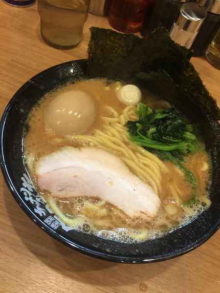 「味玉ラーメン(麺硬め)」@町田商店 本店の写真