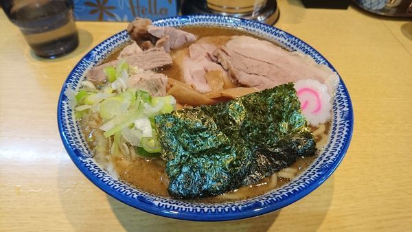 「中華そば+チャーシュー」@くり山の写真