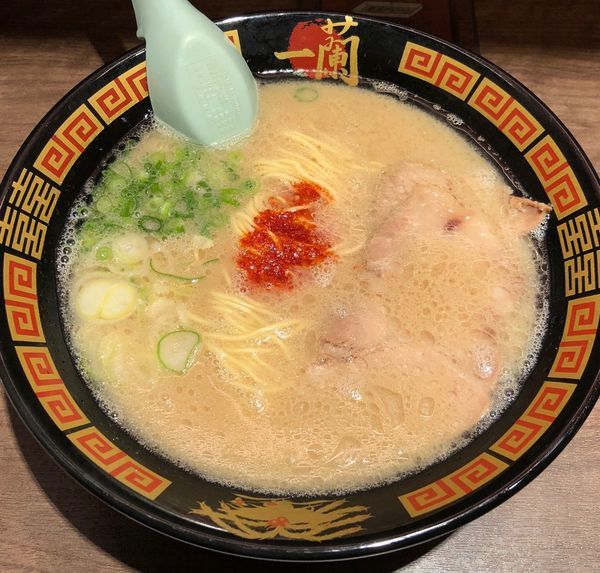 「天然豚骨＋玉子（￥890＋￥130）」@一蘭 アトレ上野 山下口店の写真