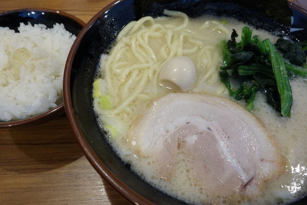 「ラーメン塩（毎月、1日は500円）」@横浜家系ラーメン 横浜道 野田蕃昌店の写真